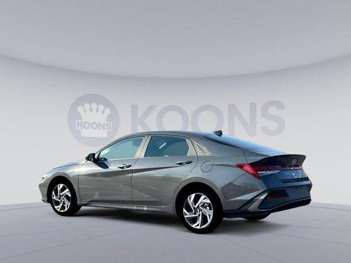 2025 Hyundai ELANTRA Sport
