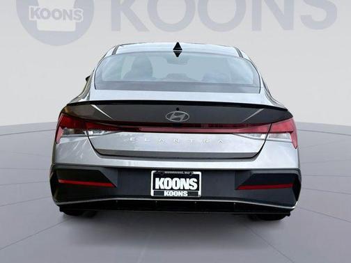 2025 Hyundai ELANTRA Sport