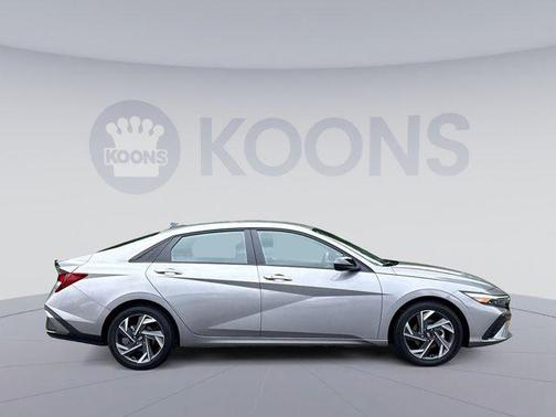 2025 Hyundai ELANTRA Sport