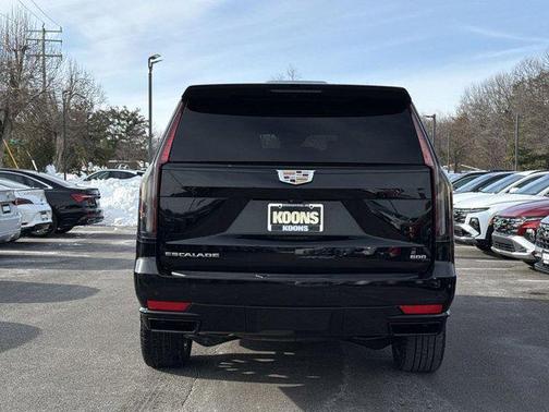 2023 Cadillac Escalade Sport