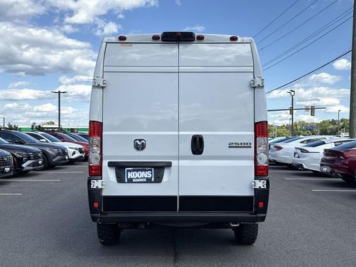 Bright White Clearcoat 2025 RAM ProMaster 2500 Tradesman