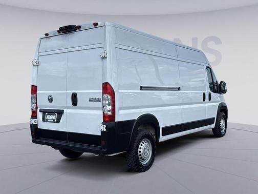 Bright White Clearcoat 2025 RAM ProMaster 2500 Tradesman