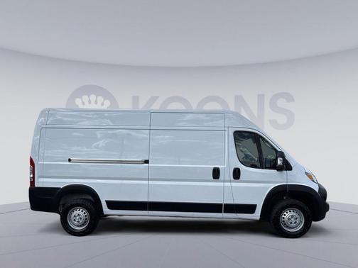 Bright White Clearcoat 2025 RAM ProMaster 2500 Tradesman