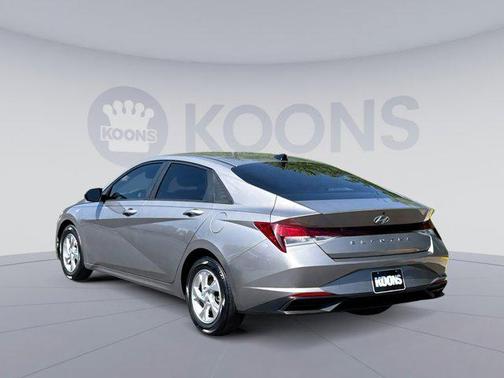 2021 Hyundai ELANTRA SE