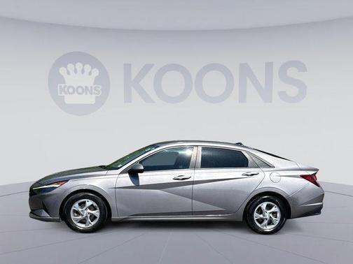 2021 Hyundai ELANTRA SE