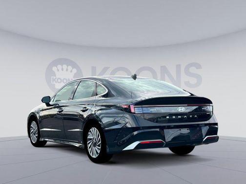 2025 Hyundai SONATA Hybrid Limited