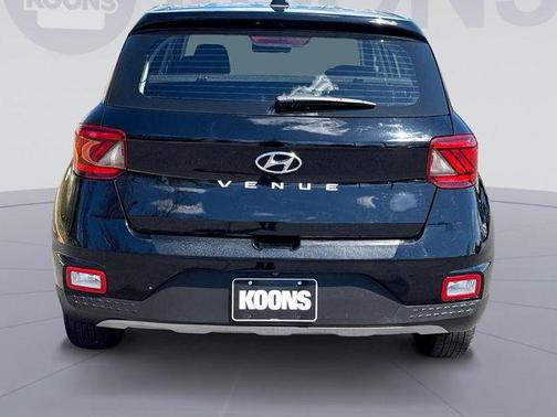 2022 Hyundai VENUE SE