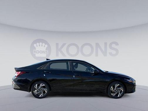2025 Hyundai ELANTRA Sport
