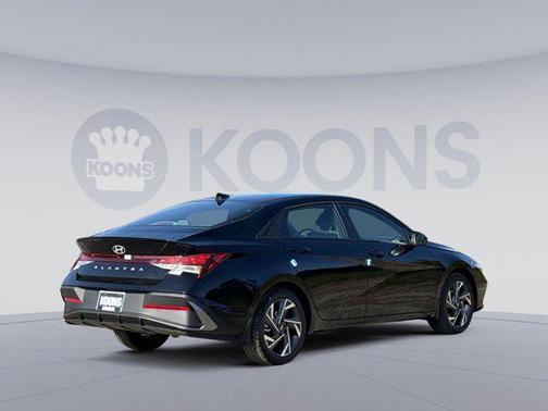 2025 Hyundai ELANTRA Sport