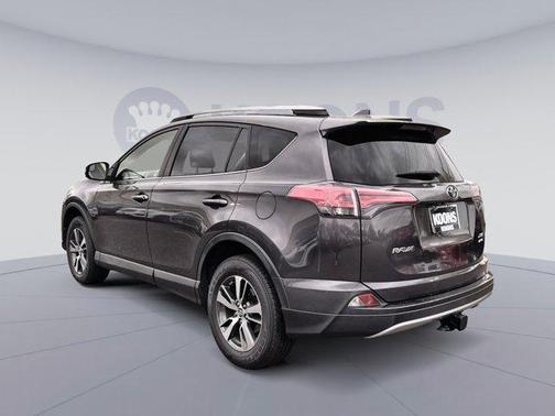 Magnetic Gray Metallic 2017 Toyota RAV4 XLE