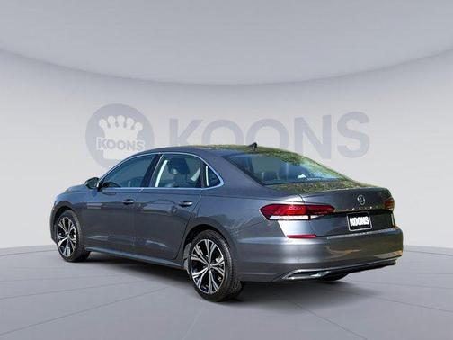 2022 Volkswagen Passat 2.0T SE