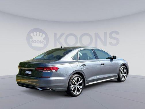2022 Volkswagen Passat 2.0T SE