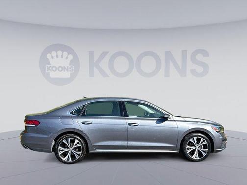 2022 Volkswagen Passat 2.0T SE