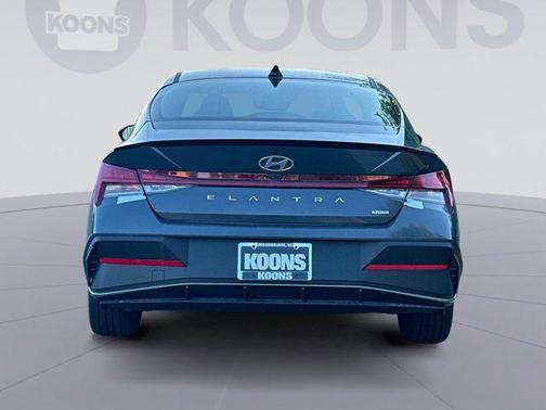 2025 Hyundai ELANTRA HEV SEL Sport