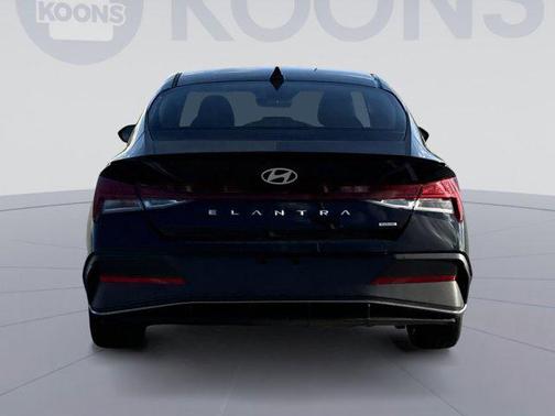 2025 Hyundai ELANTRA HEV SEL Sport