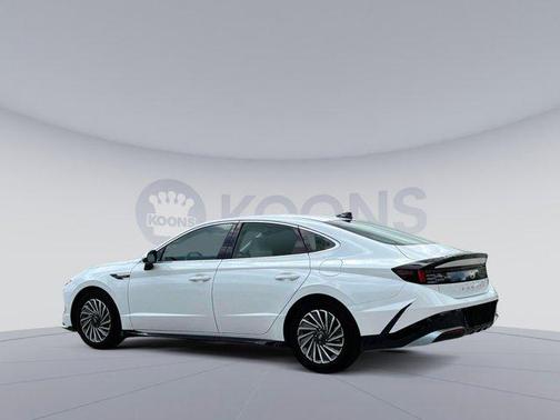2025 Hyundai SONATA Hybrid SE