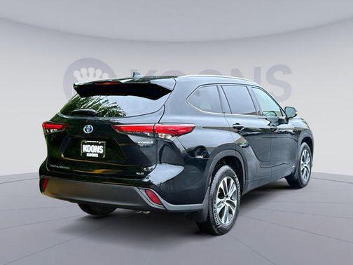 2020 Toyota Highlander Hybrid XLE