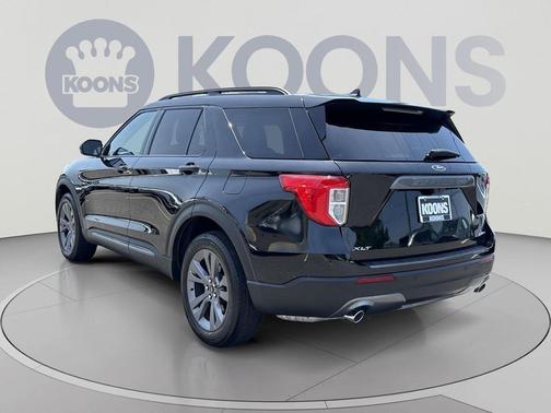 Agate Black Metallic 2024 Ford Explorer XLT