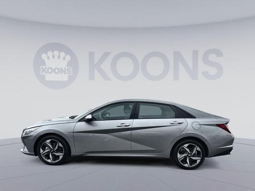Fluid Metal 2023 Hyundai ELANTRA SEL