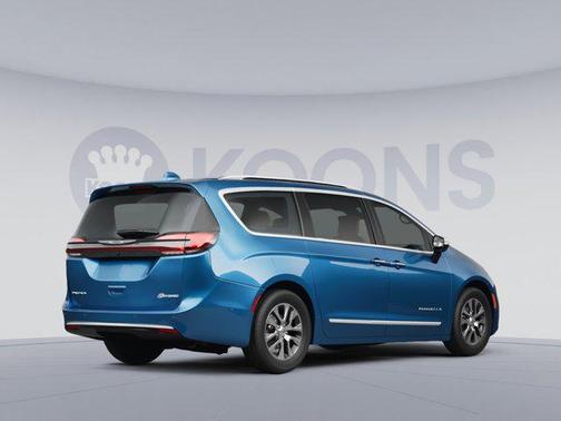 Fathom Blue Pearlcoat 2024 Chrysler Pacifica L