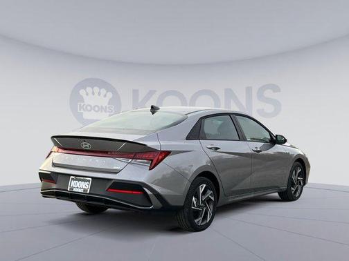 2025 Hyundai ELANTRA HEV SEL Sport