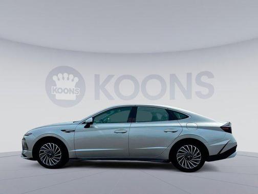2025 Hyundai SONATA Hybrid SE