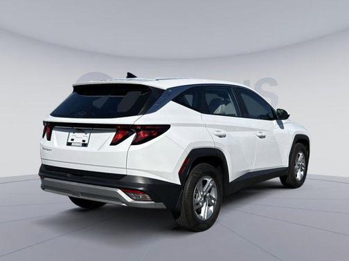 Serenity White Pearl 2025 Hyundai TUCSON SE