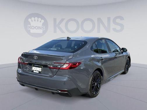 Underground 2025 Toyota Camry SE