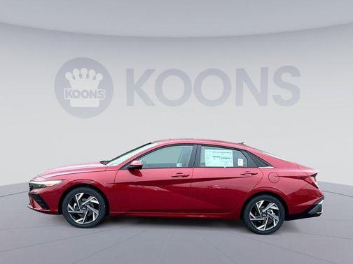 2025 Hyundai ELANTRA SEL