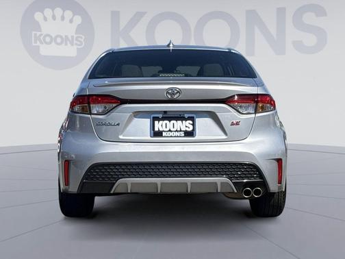 Classic Silver Metallic 2022 Toyota Corolla SE