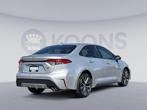 Classic Silver Metallic 2022 Toyota Corolla SE