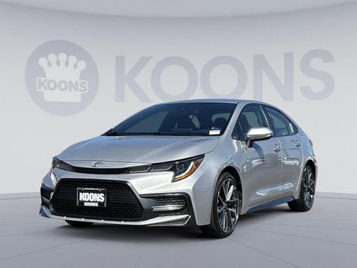 Classic Silver Metallic 2022 Toyota Corolla SE