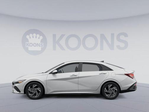 2025 Hyundai ELANTRA SEL