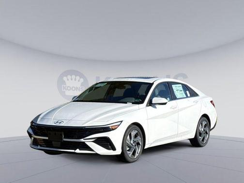 2025 Hyundai ELANTRA SEL