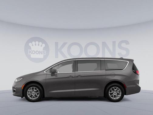 Granite Crystal Metallic Clearcoat 2023 Chrysler Pacifica Touring L