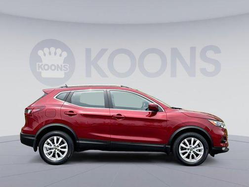 2022 Nissan Rogue Sport SV