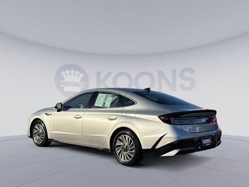2025 Hyundai SONATA Hybrid SE