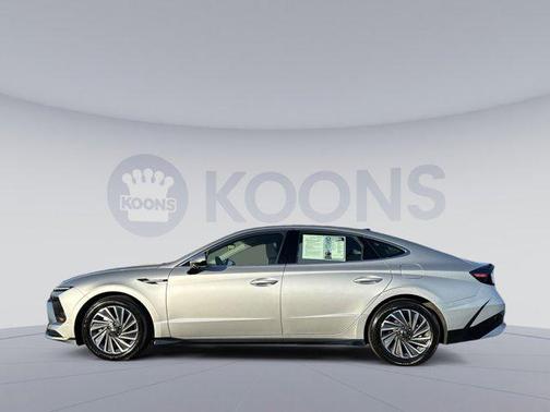 2025 Hyundai SONATA Hybrid SE