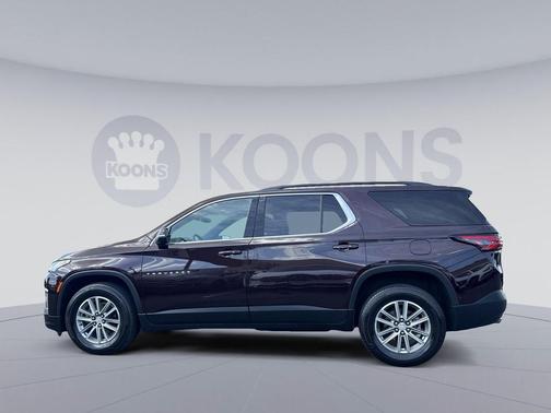 Black Cherry Metallic 2023 Chevrolet Traverse LT Cloth