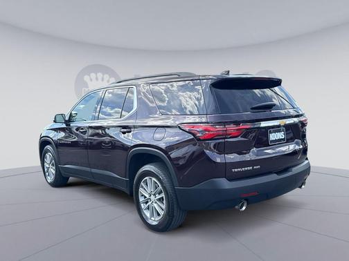 Black Cherry Metallic 2023 Chevrolet Traverse LT Cloth
