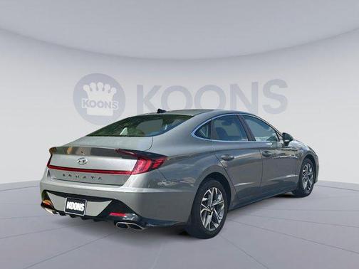 2022 Hyundai SONATA SEL