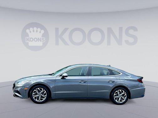2022 Hyundai SONATA SEL