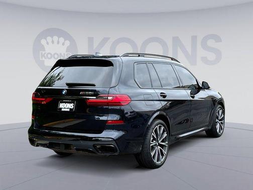 2022 BMW X7 M50i