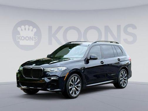 2022 BMW X7 M50i