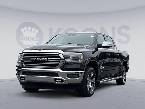 Diamond Black Crystal Pearlcoat 2021 RAM 1500 Laramie