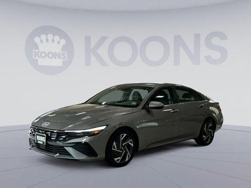 2025 Hyundai ELANTRA SEL