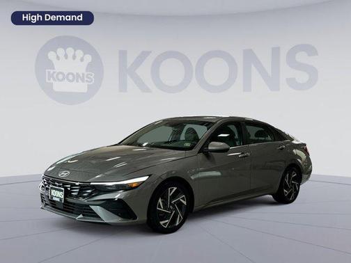 2025 Hyundai ELANTRA SEL