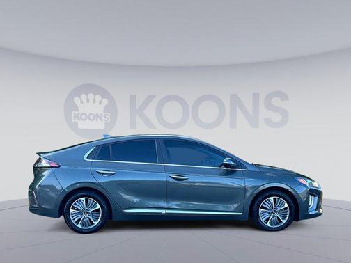 2022 Hyundai IONIQ Plug-In Hybrid Limited