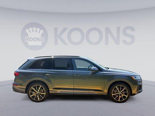 2021 Audi Q7 55 Premium Plus