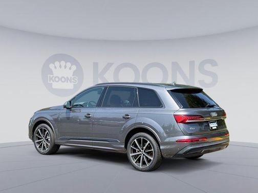 2021 Audi Q7 55 Premium Plus